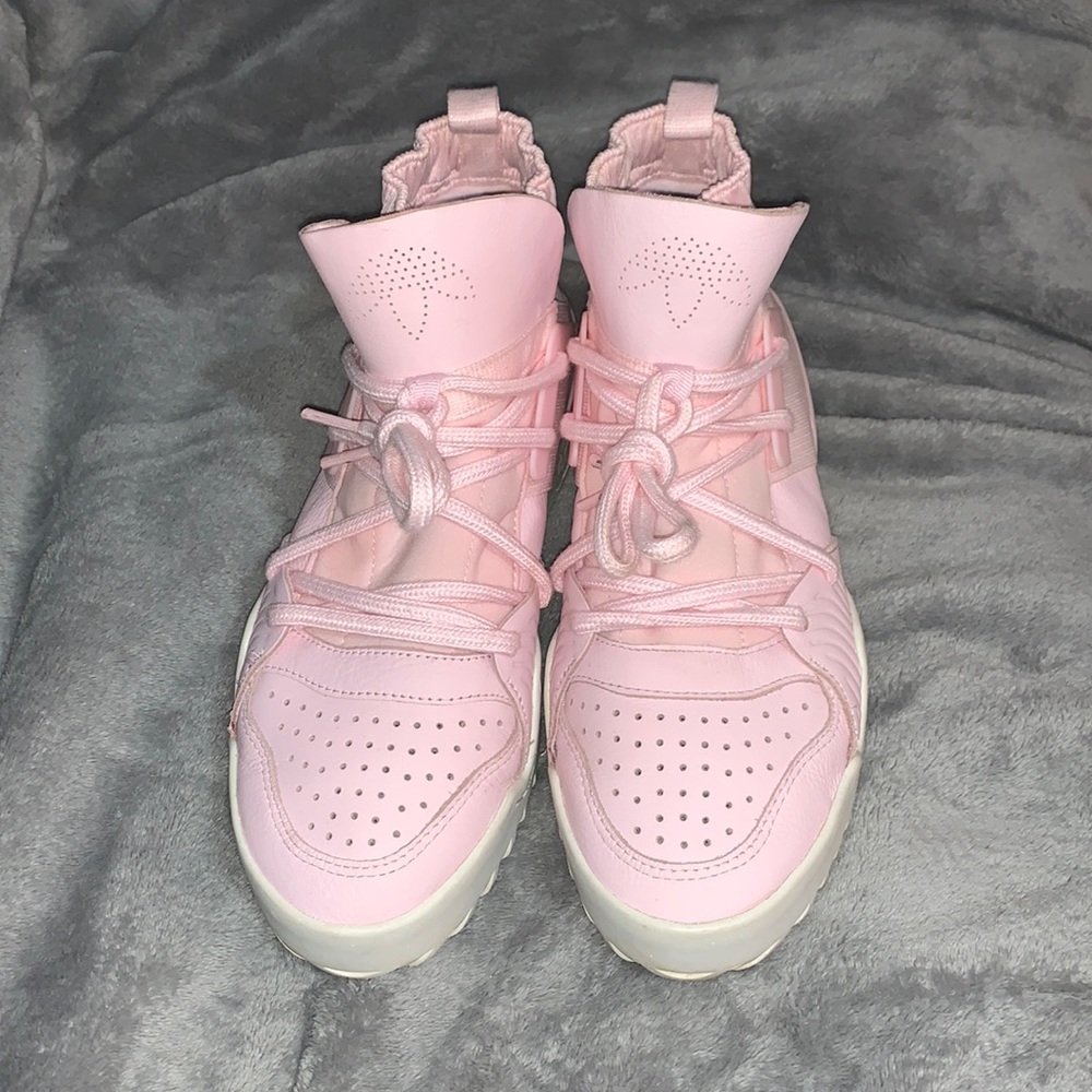 Light/baby pink Adidas & Alexander Wang sneaker colab. Size 5.5 men’s/ 7 women’s